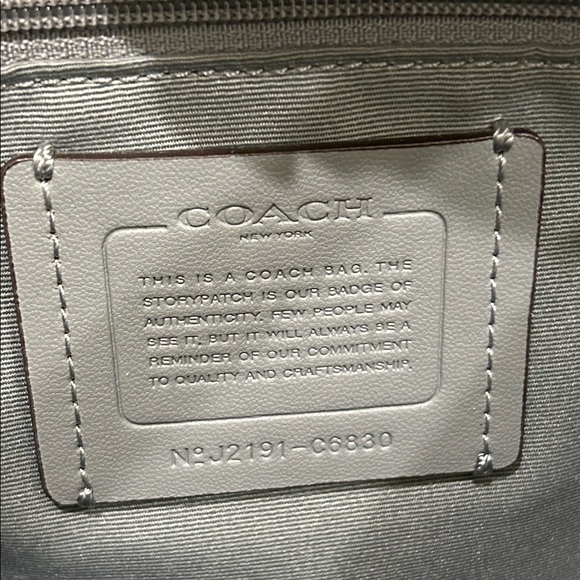 Coach (EUC) Kristy Shoulder Bag in Granite & Snake Embossed Leather Trim - Picture 3 of 14